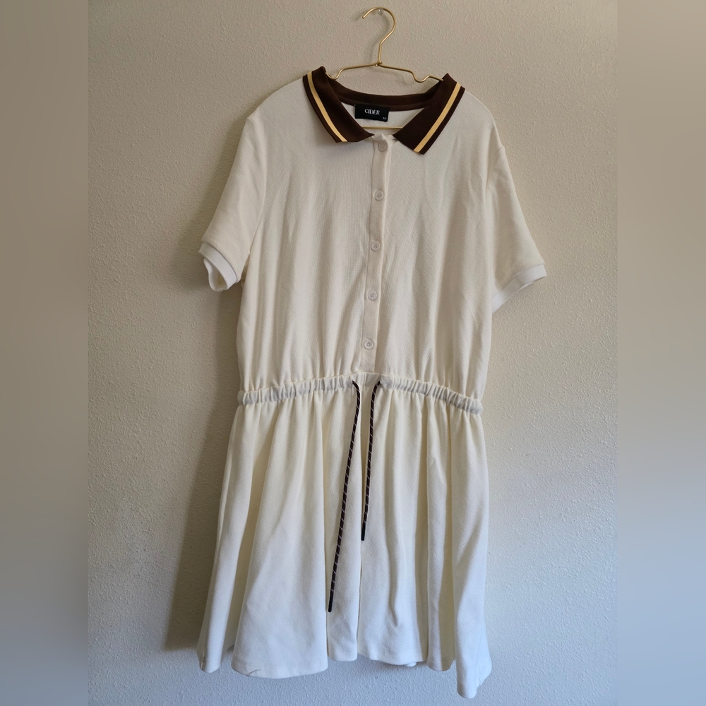 Cider White Dress with Brown Collar